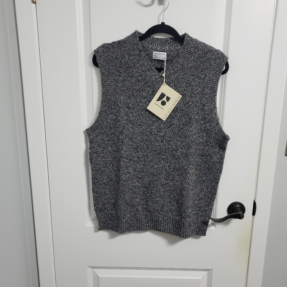 FRANK & OAK The Donegal Sweater Vest